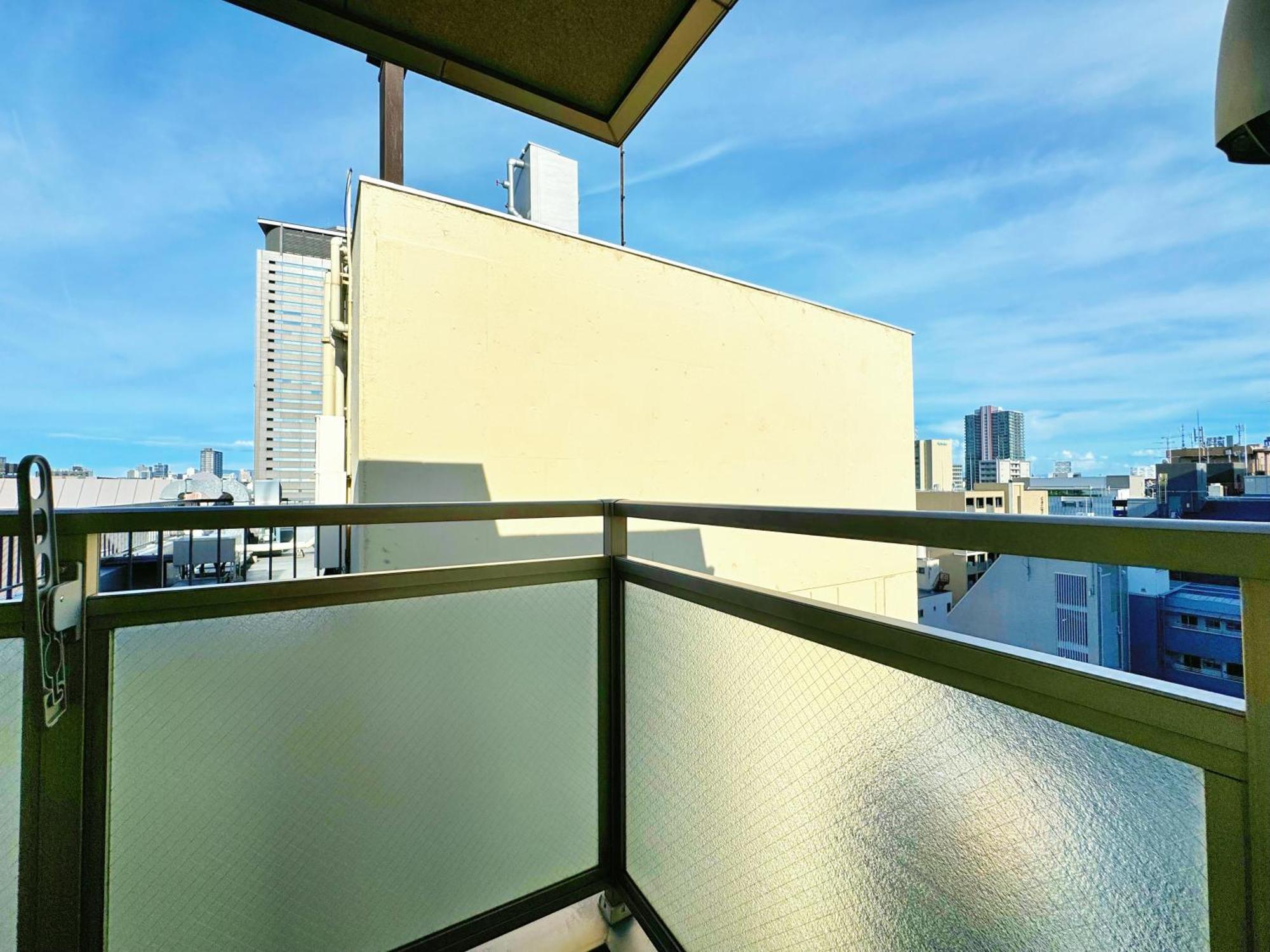 クリスタルコート難波 Apartment Osaka Bagian luar foto