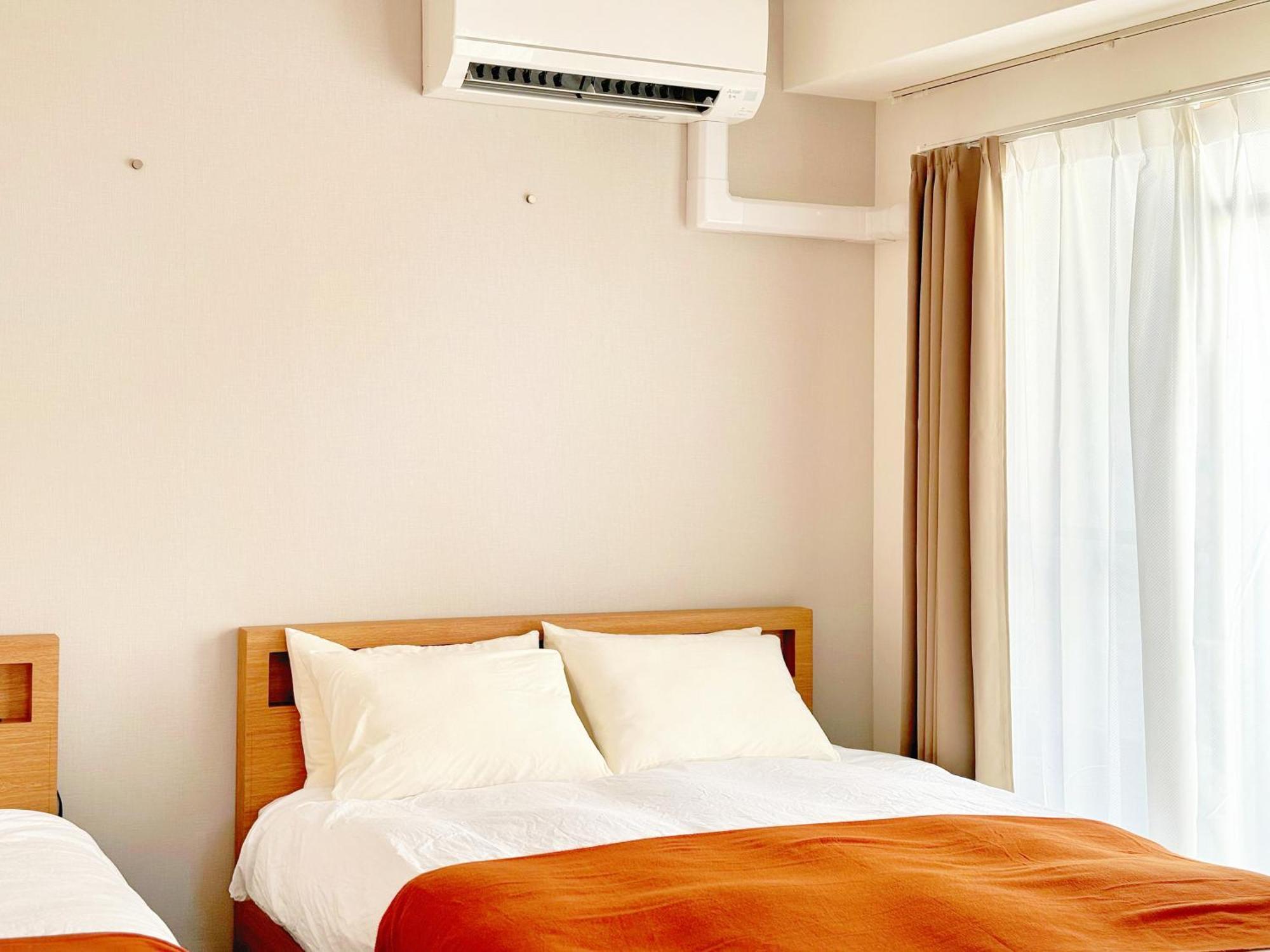 クリスタルコート難波 Apartment Osaka Bagian luar foto