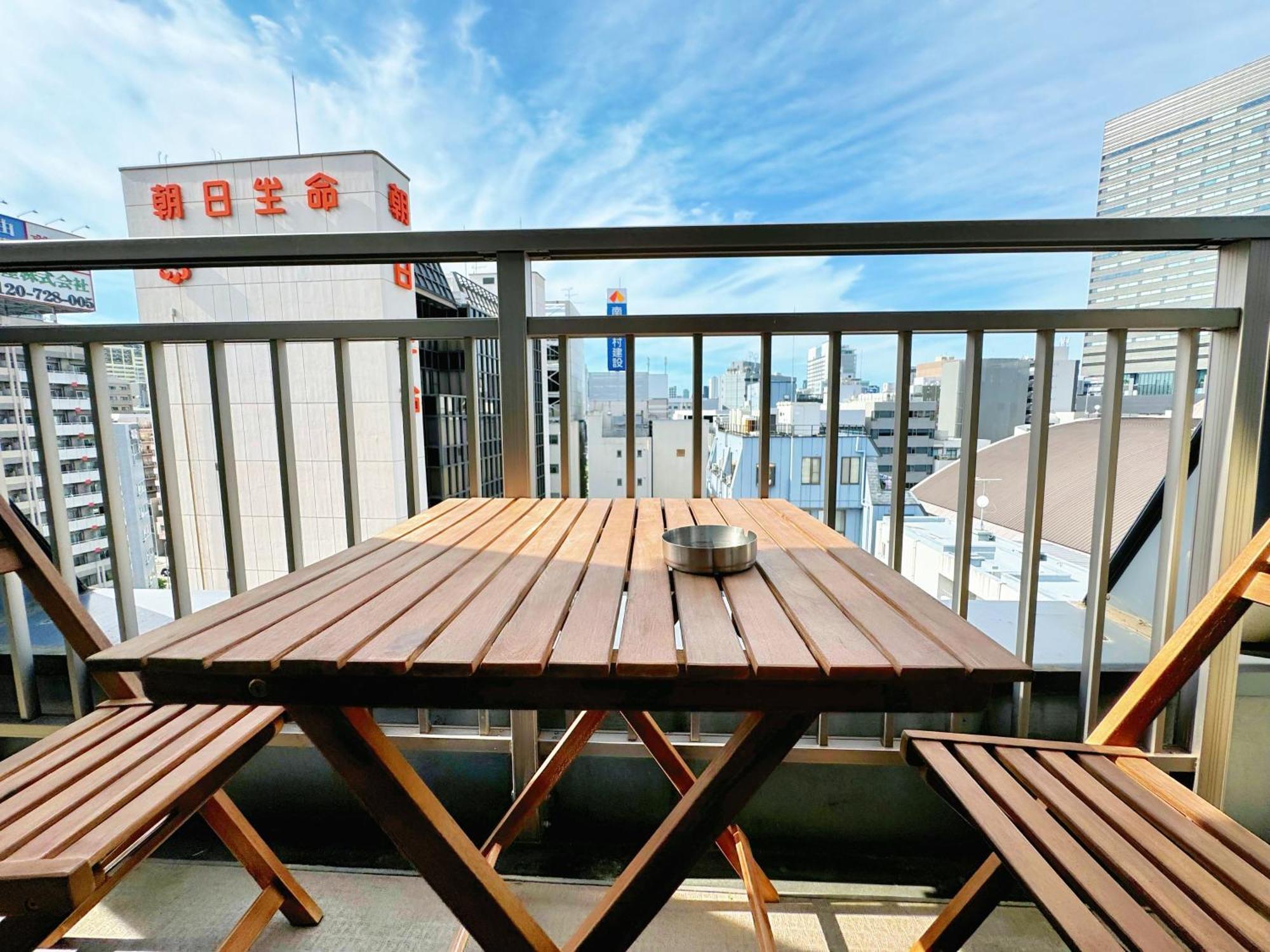 クリスタルコート難波 Apartment Osaka Bagian luar foto
