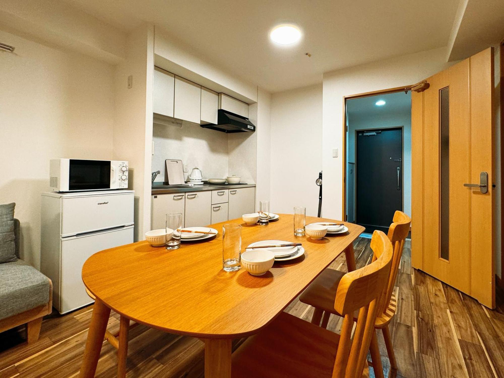 クリスタルコート難波 Apartment Osaka Bagian luar foto