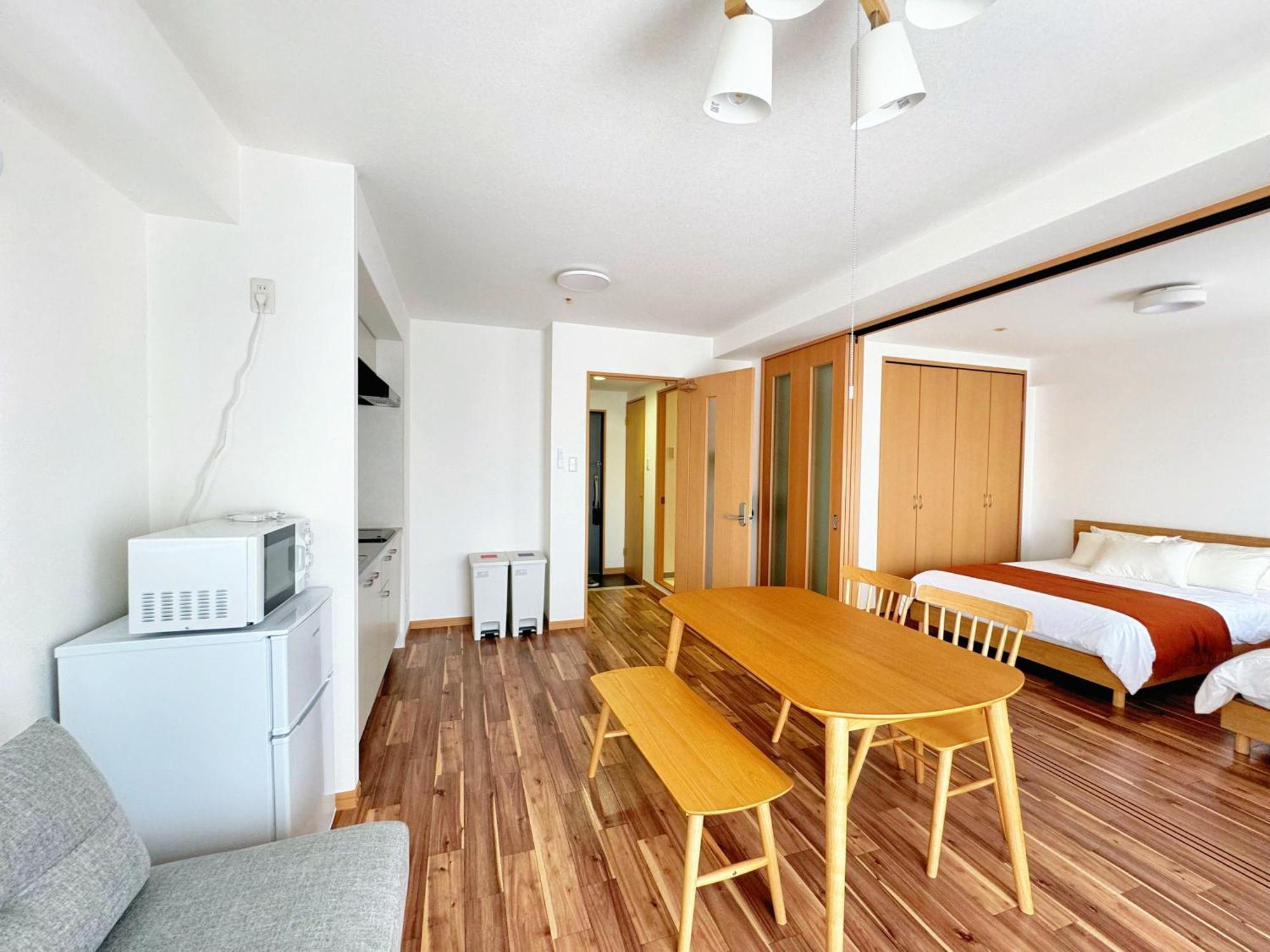 クリスタルコート難波 Apartment Osaka Bagian luar foto