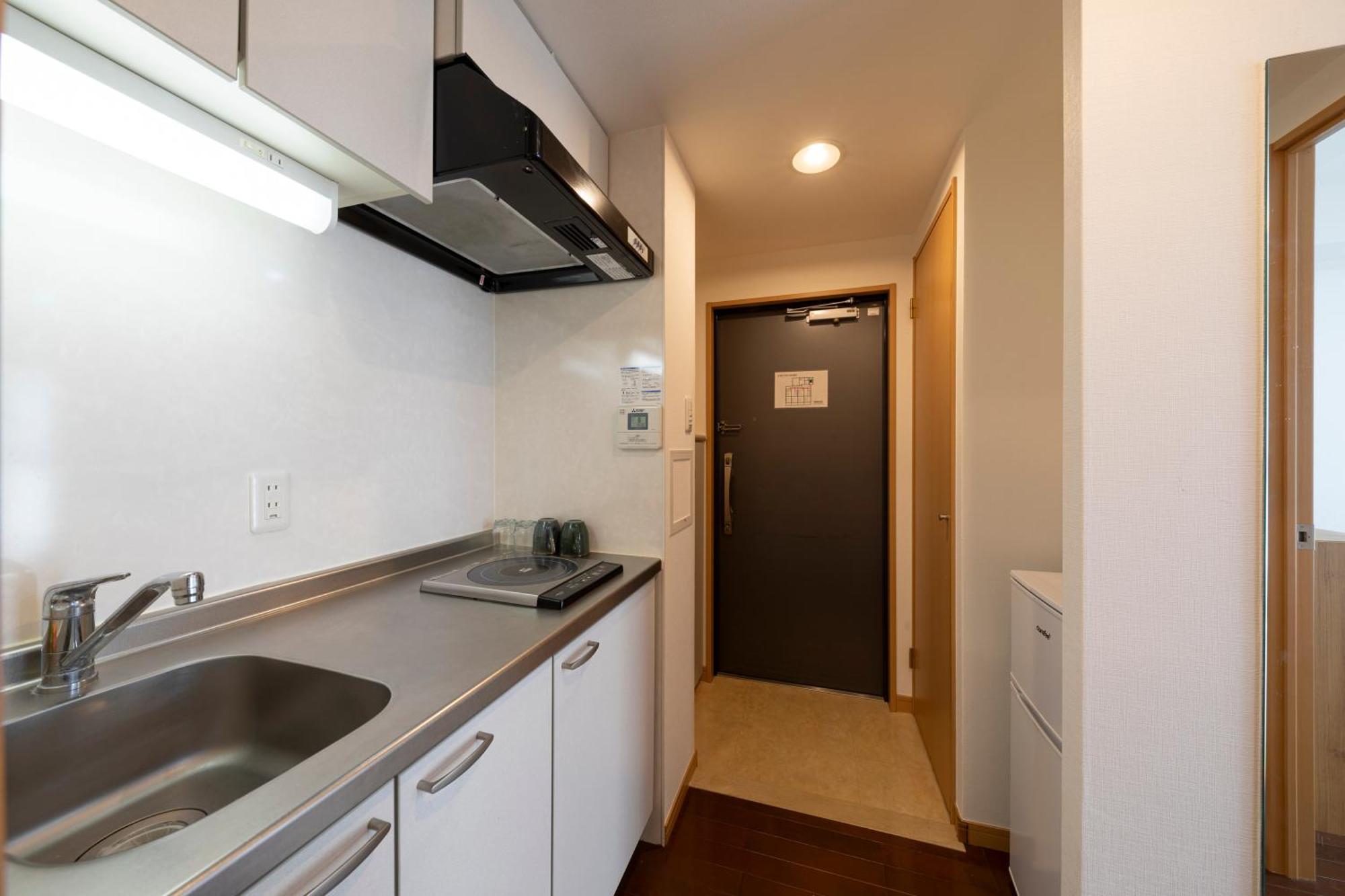 クリスタルコート難波 Apartment Osaka Bagian luar foto