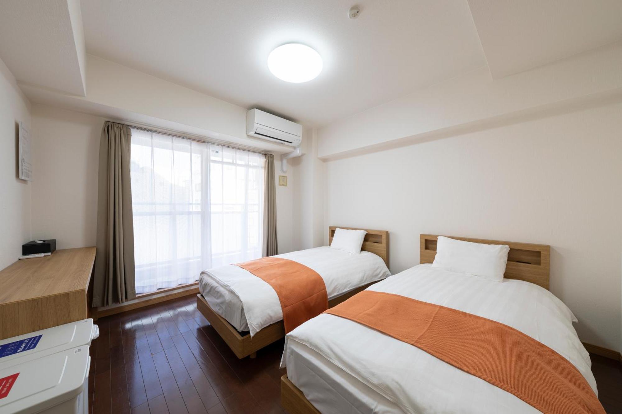 クリスタルコート難波 Apartment Osaka Bagian luar foto