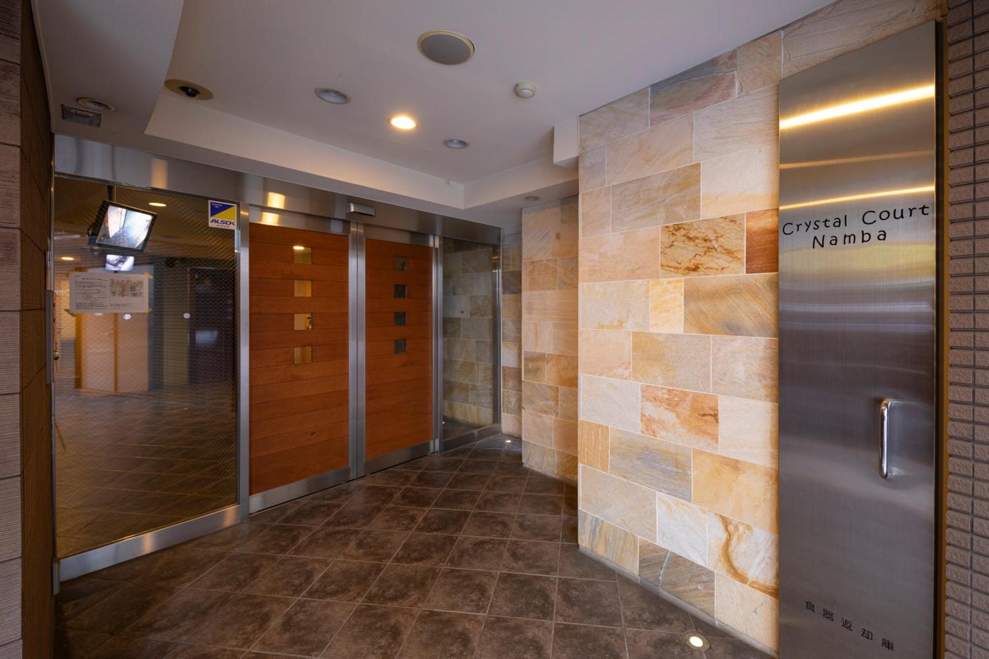 クリスタルコート難波 Apartment Osaka Bagian luar foto